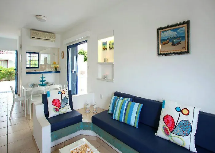 ιουλία * Πρωταράς