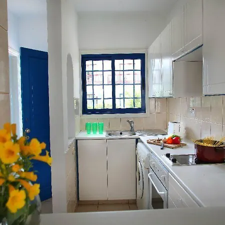 Julie Villa Protarász